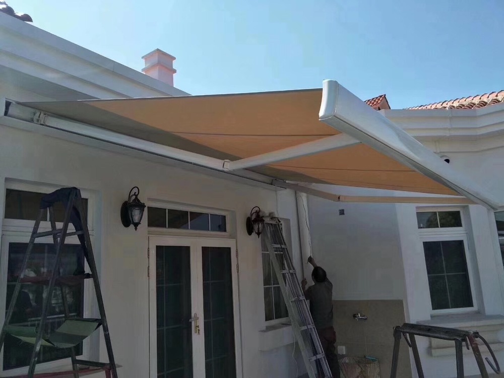 电动遮阳棚和手动遮阳棚的区别?(图1) 电动遮阳棚和手动遮阳棚的区别?(图1)